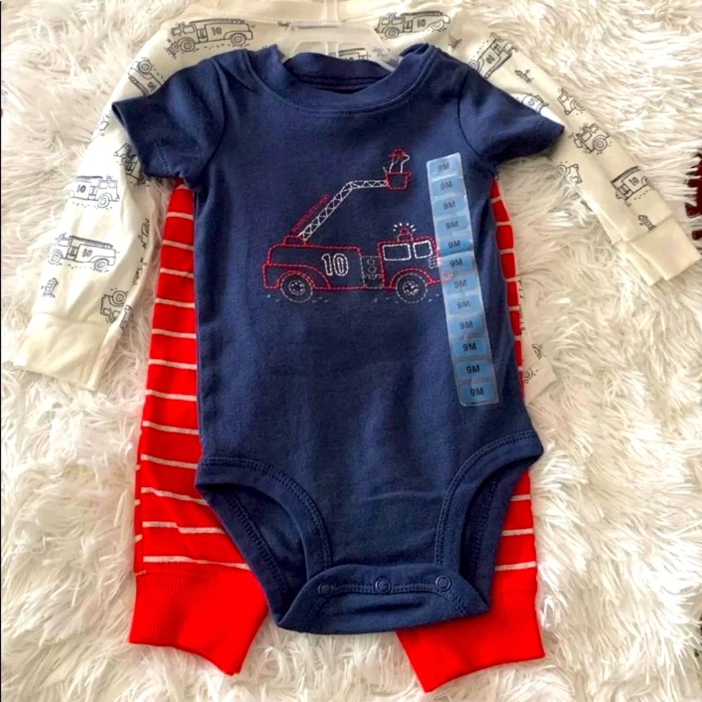 Carter’s baby set